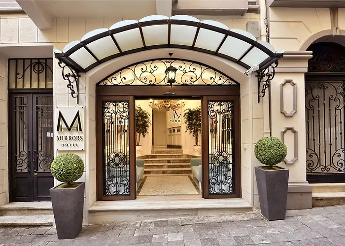 Mirrors Hotel